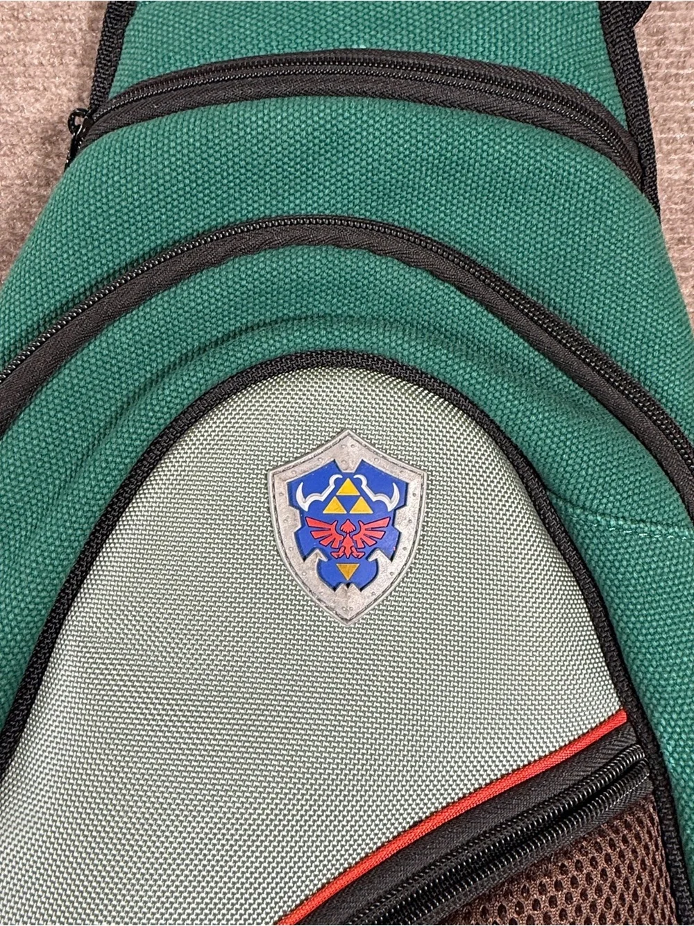 2006 Legend of Zelda Sling Backpack Shoulder Travel Bag Hyrule Shield Nintendo